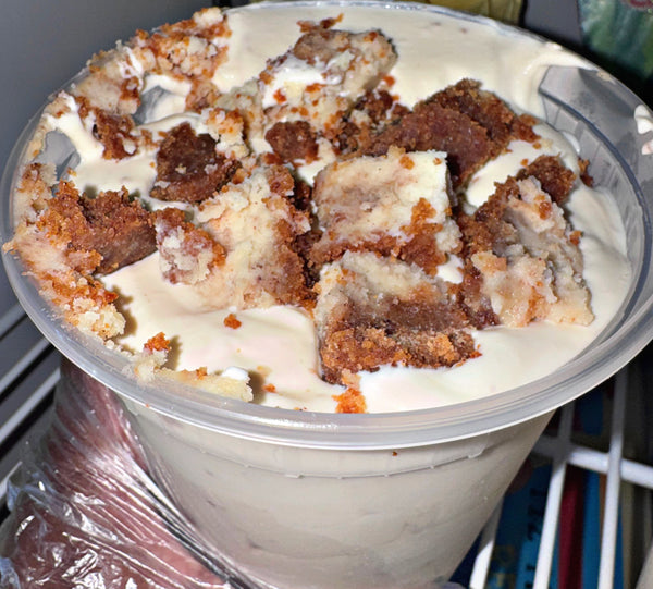 Cinnamon Roll Cheesecake