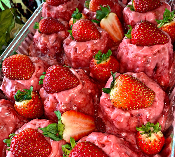 Fresh Strawberry Mini Bundt Cakez