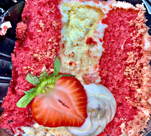 Berry Crunch Cheesecake Cake